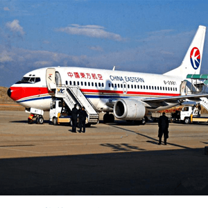 芒市机场空运航空快运业稳步发展的原因是什么？